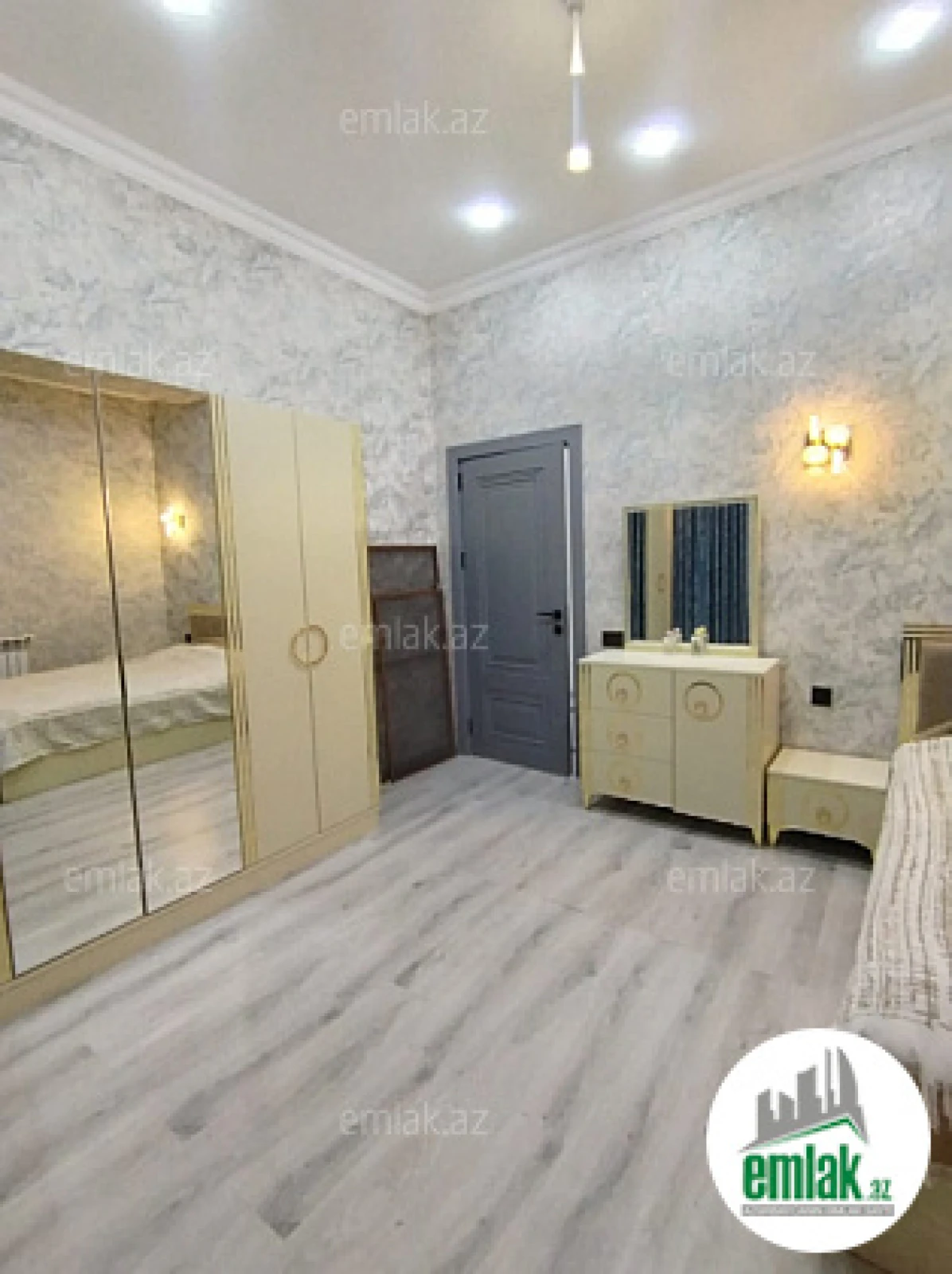 Satılır 3 otaqlı yeni tikili 98 m²