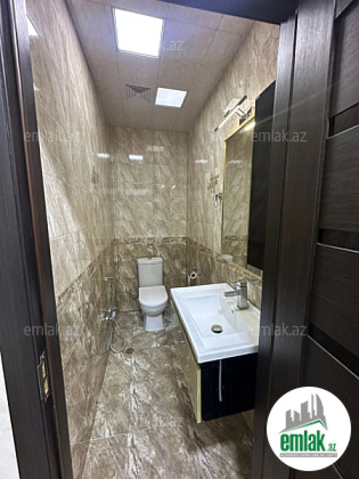 Satılır 3 otaqlı yeni tikili 125 m²