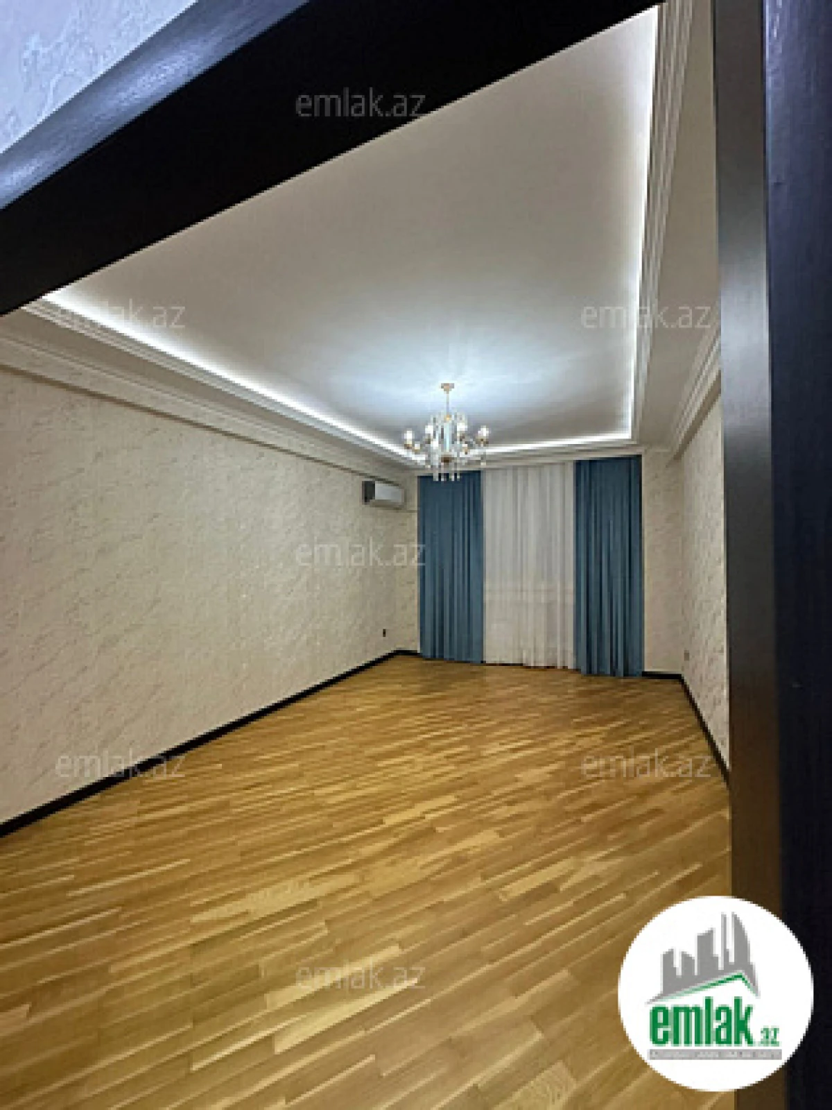 Satılır 3 otaqlı yeni tikili 125 m²