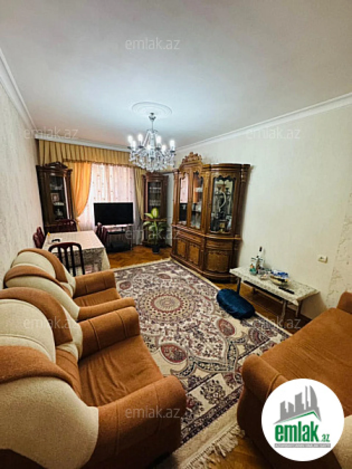 Satılır 4 otaqlı köhnə tikili 100 m²