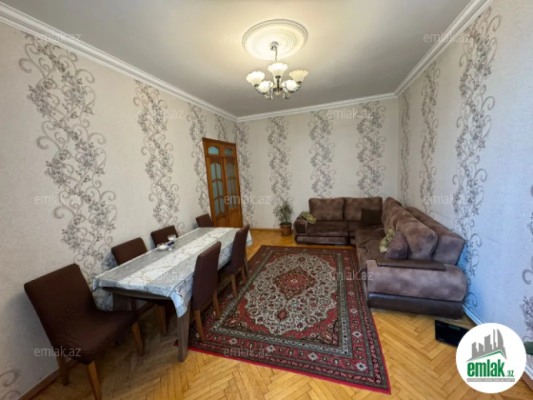 Satılır 3 otaqlı köhnə tikili 74 m²