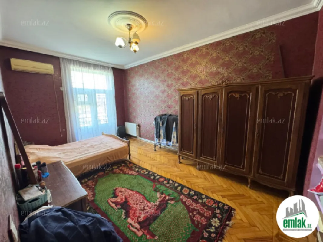 Satılır 3 otaqlı köhnə tikili 74 m²