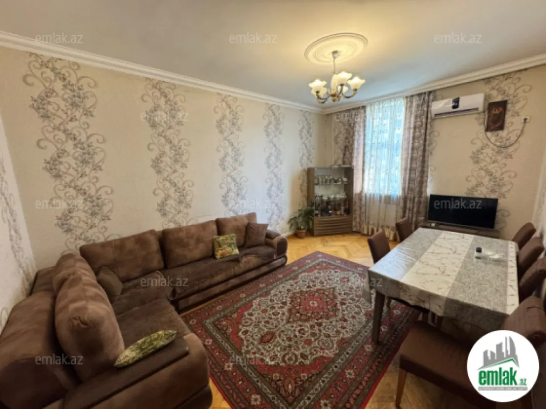 Satılır 3 otaqlı köhnə tikili 74 m²
