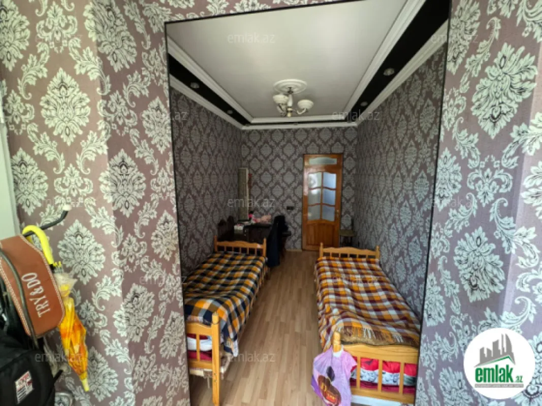 Satılır 3 otaqlı köhnə tikili 74 m²
