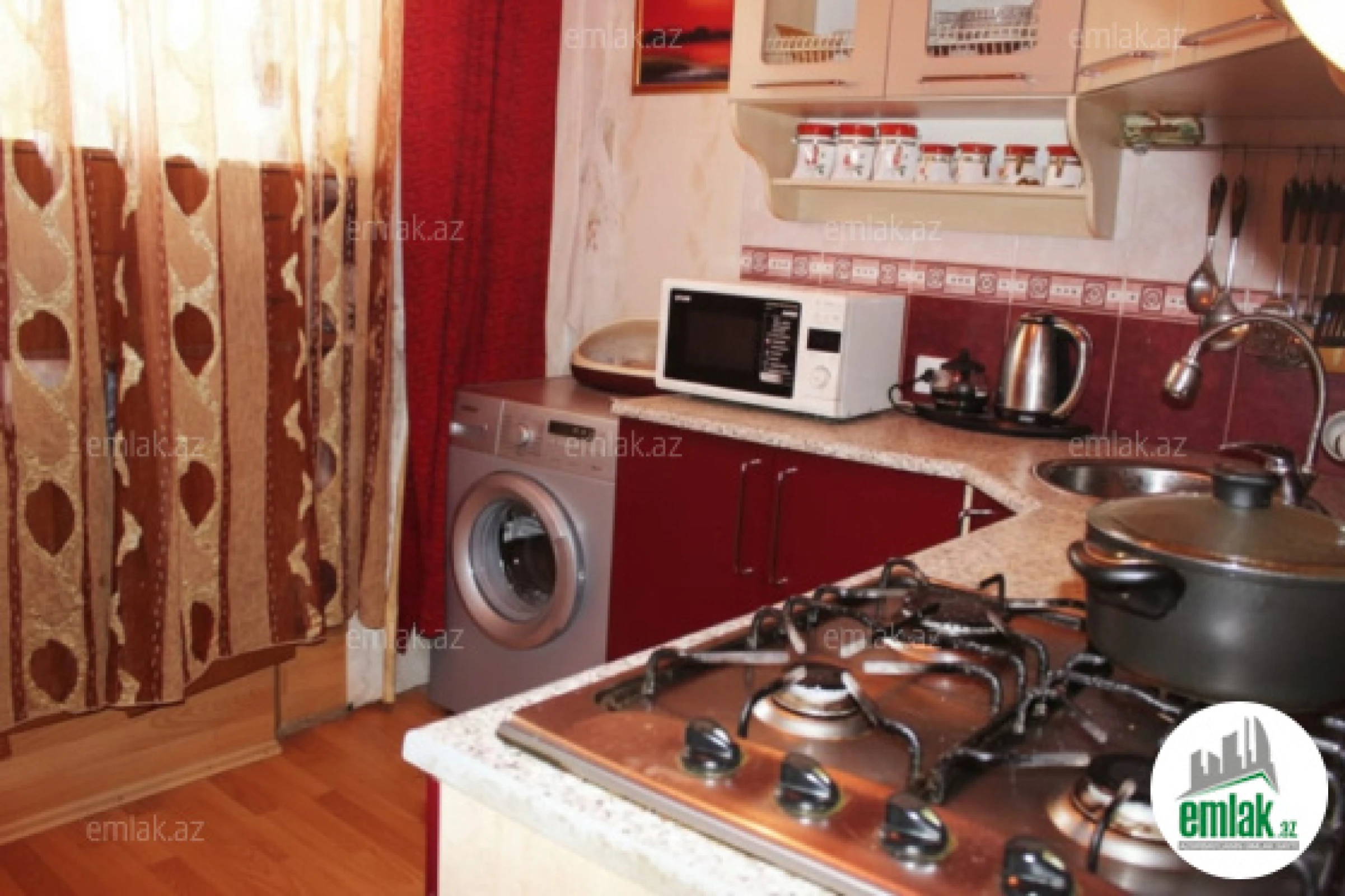 Satılır 2 otaqlı köhnə tikili 54.2 m²