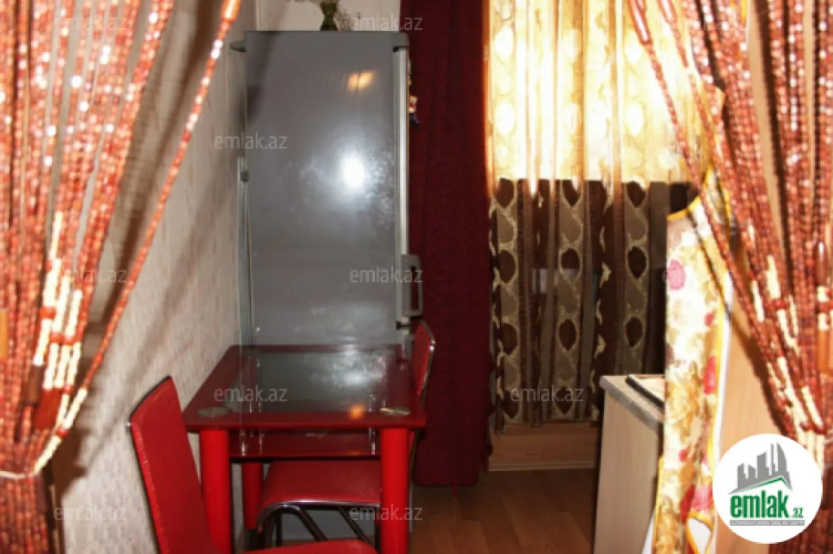 Satılır 2 otaqlı köhnə tikili 54.2 m²