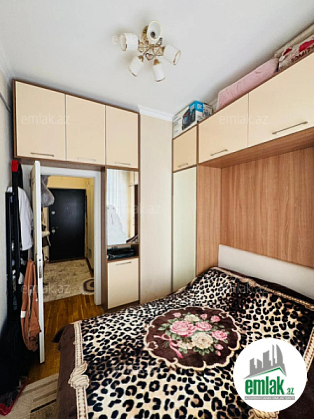 Satılır 2 otaqlı yeni tikili 50 m²