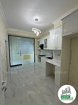 Satılır 3 otaqlı yeni tikili 80 m²