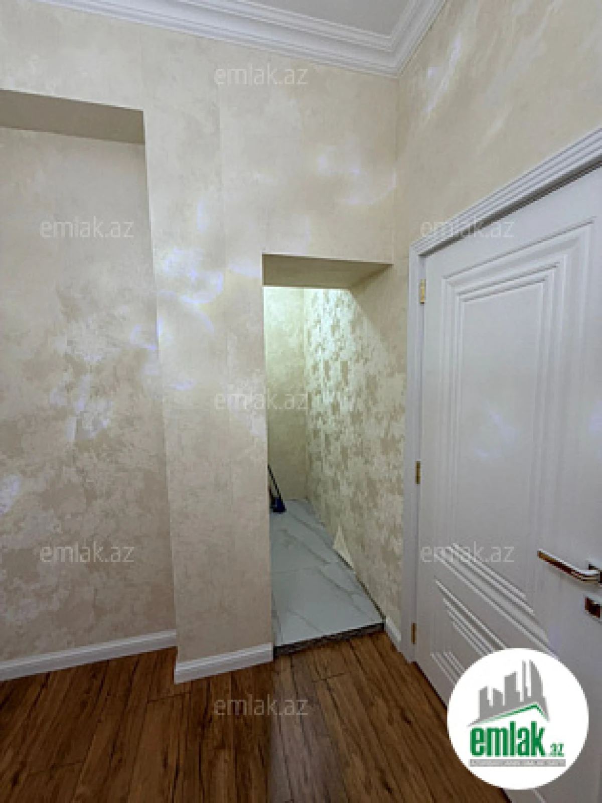 Satılır 3 otaqlı yeni tikili 80 m²