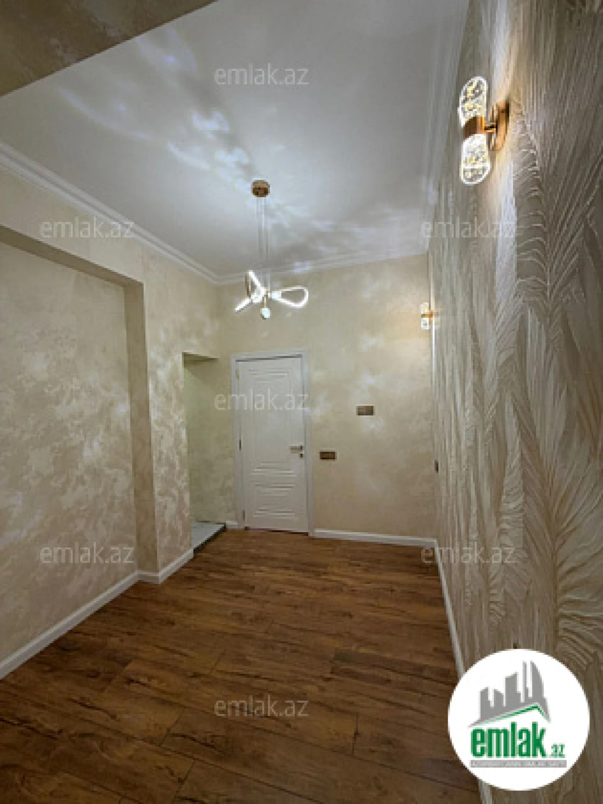 Satılır 3 otaqlı yeni tikili 80 m²