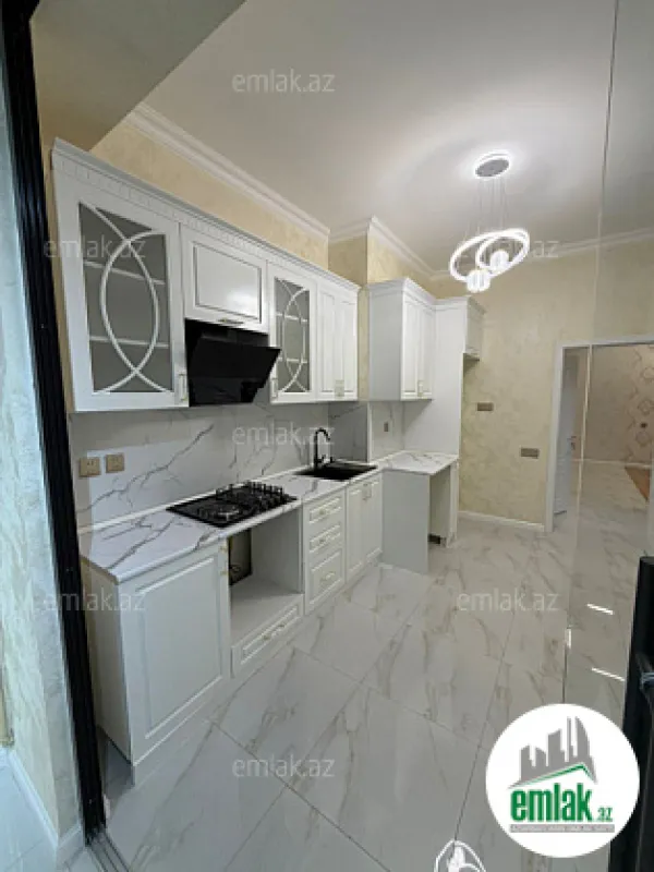 Satılır 3 otaqlı yeni tikili 80 m²