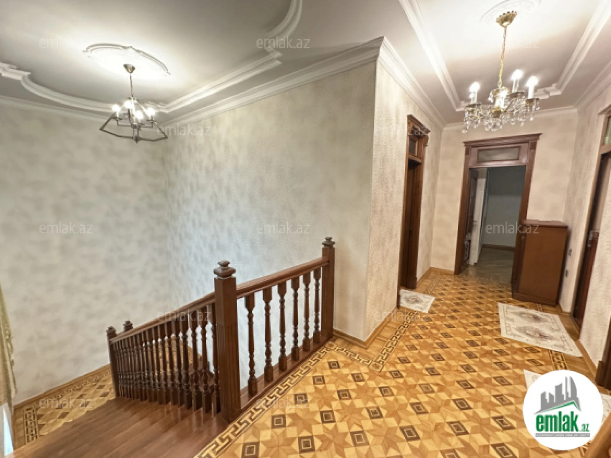 Satılır 5 otaqlı həyət evi 200 m²