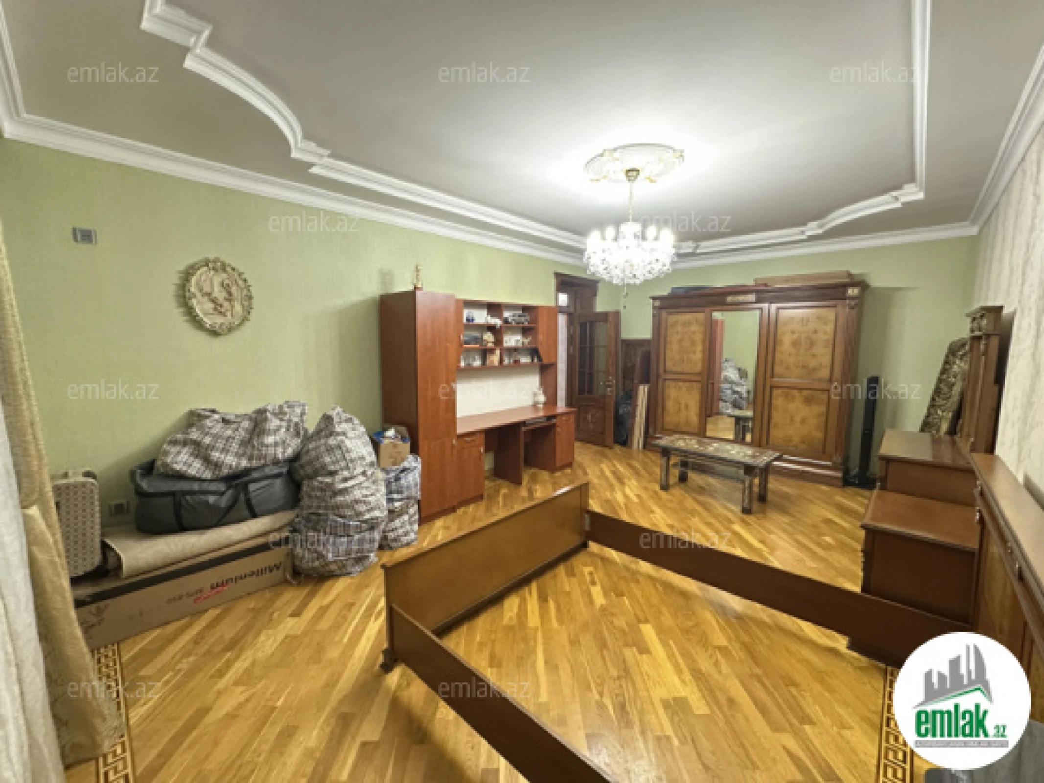 Satılır 5 otaqlı həyət evi 200 m²