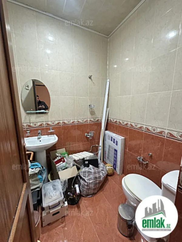 Satılır 5 otaqlı həyət evi 200 m²