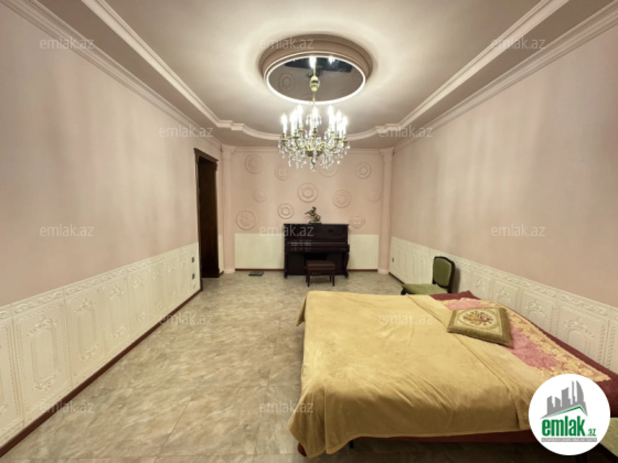 Satılır 5 otaqlı həyət evi 200 m²