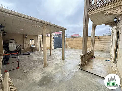 Satılır 5 otaqlı həyət evi 200 m²