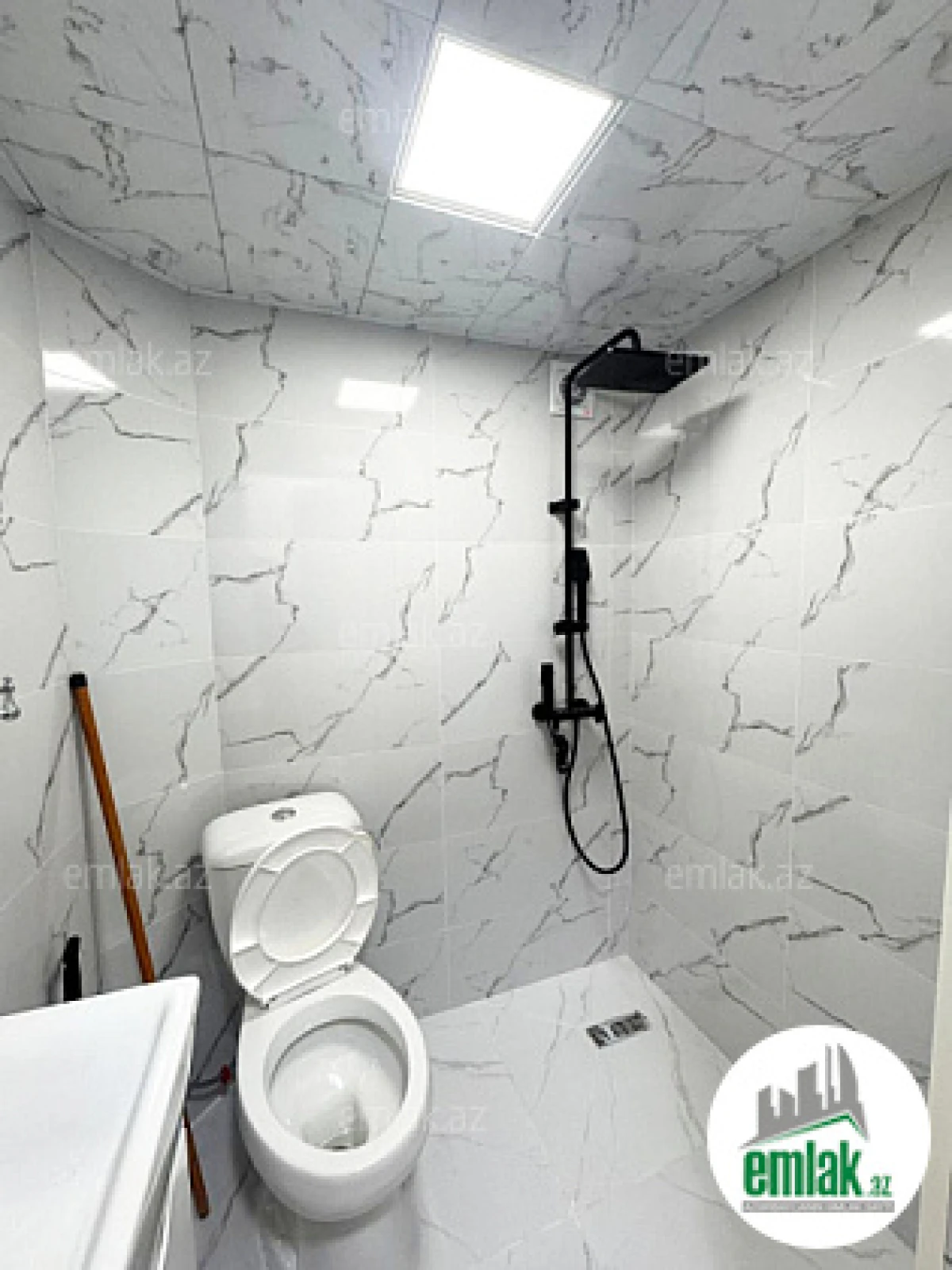 Satılır 2 otaqlı köhnə tikili 45 m²