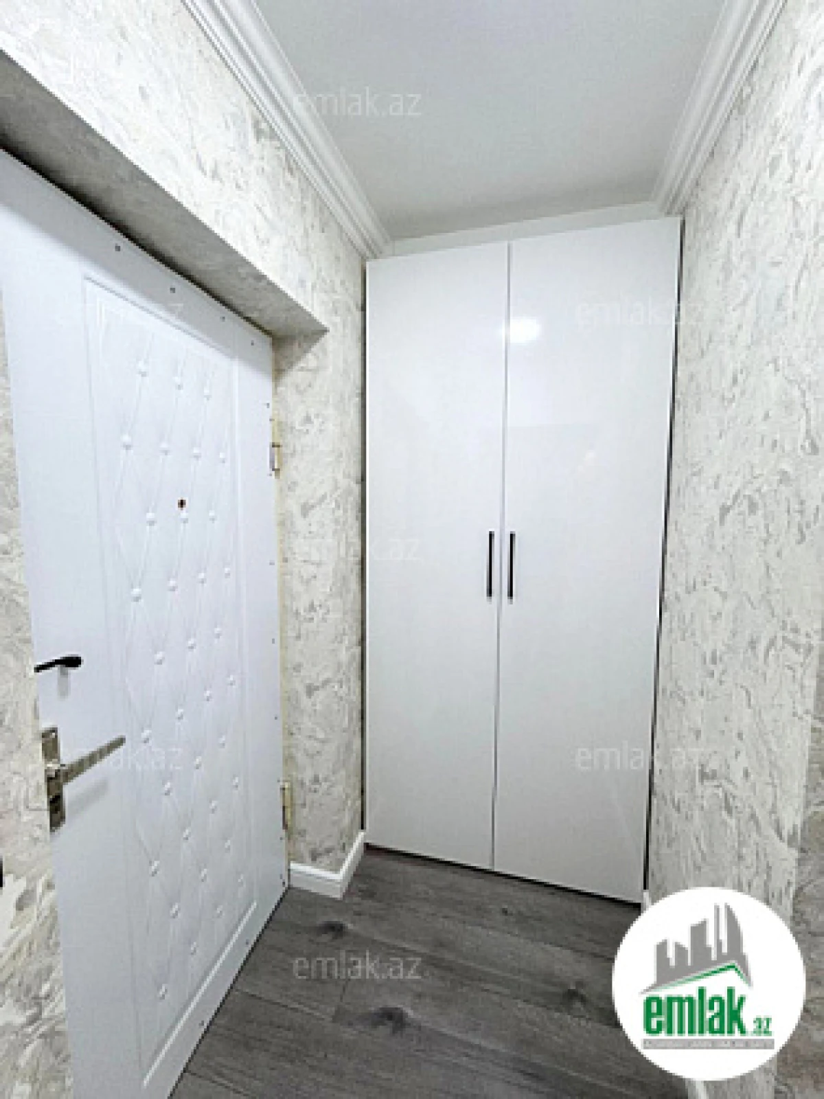 Satılır 2 otaqlı köhnə tikili 45 m²