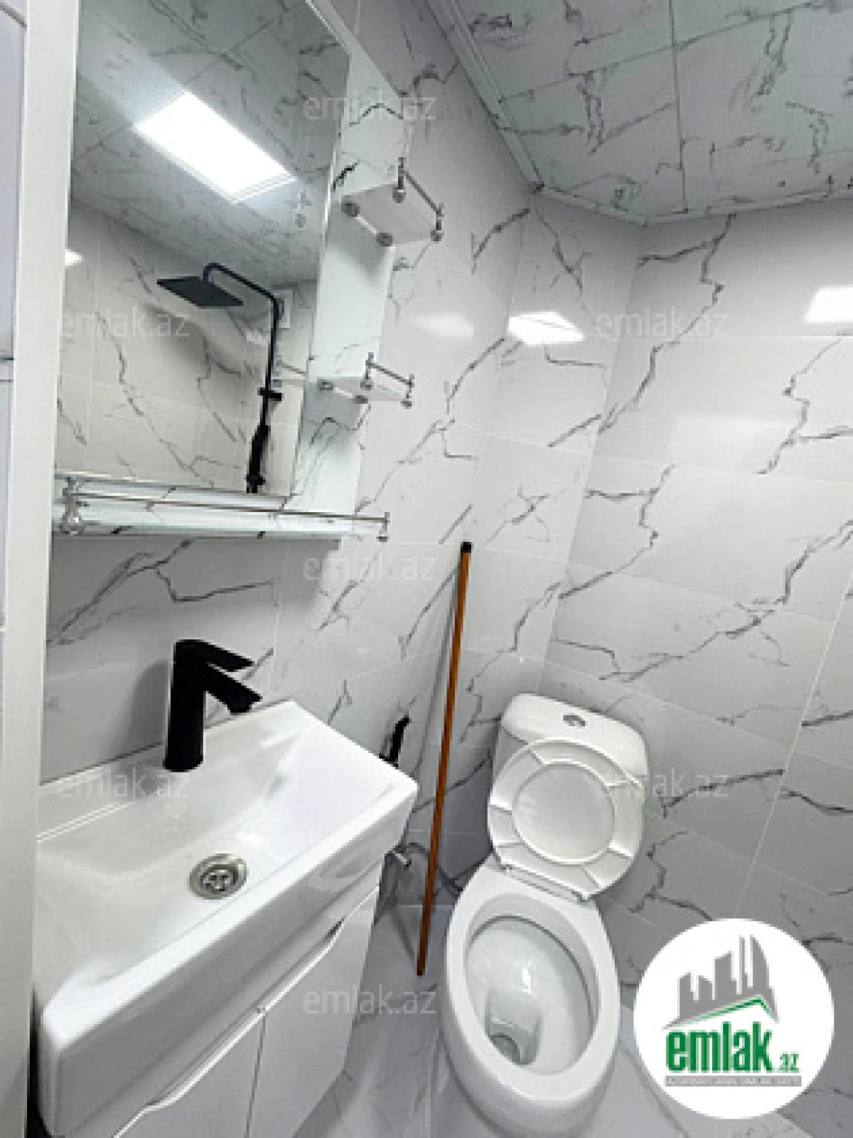 Satılır 2 otaqlı köhnə tikili 45 m²