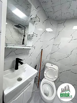 Satılır 2 otaqlı köhnə tikili 45 m² — Bakı, 8-ci kilometr 2 otaq 45.00 m²