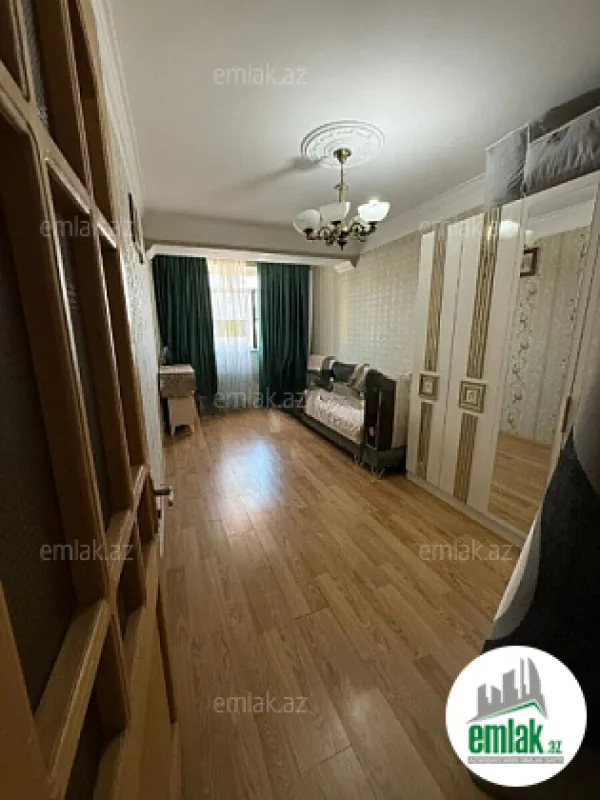 Satılır 2 otaqlı köhnə tikili 65 m²