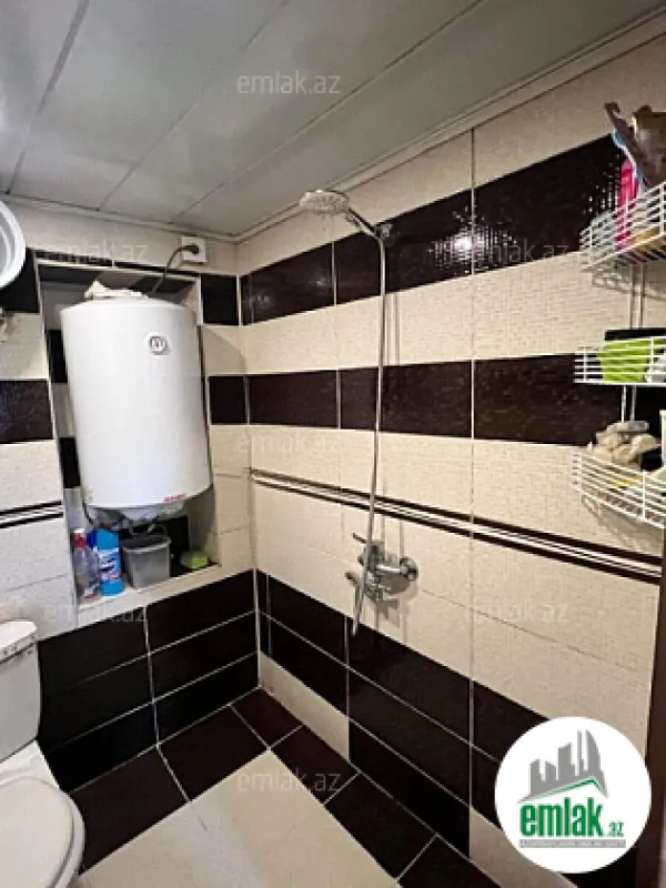 Satılır 2 otaqlı köhnə tikili 65 m²