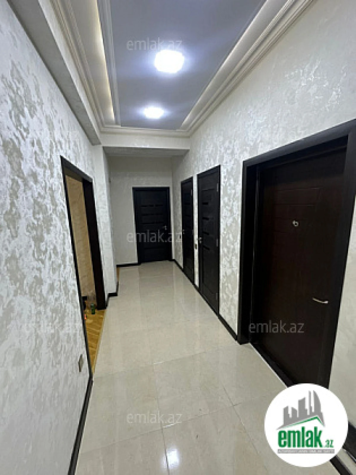 Satılır 3 otaqlı yeni tikili 122 m²