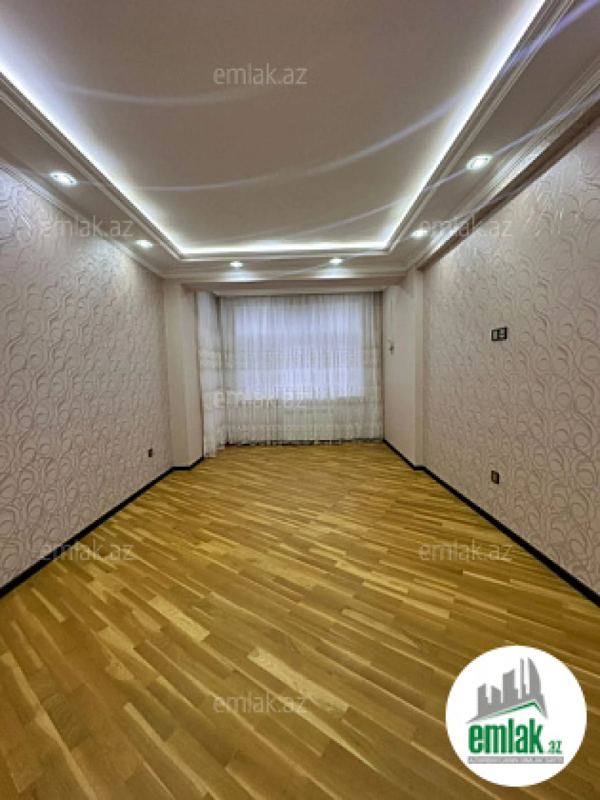 Satılır 3 otaqlı yeni tikili 122 m²