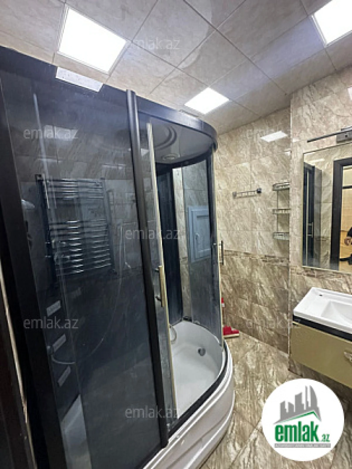 Satılır 3 otaqlı yeni tikili 122 m²