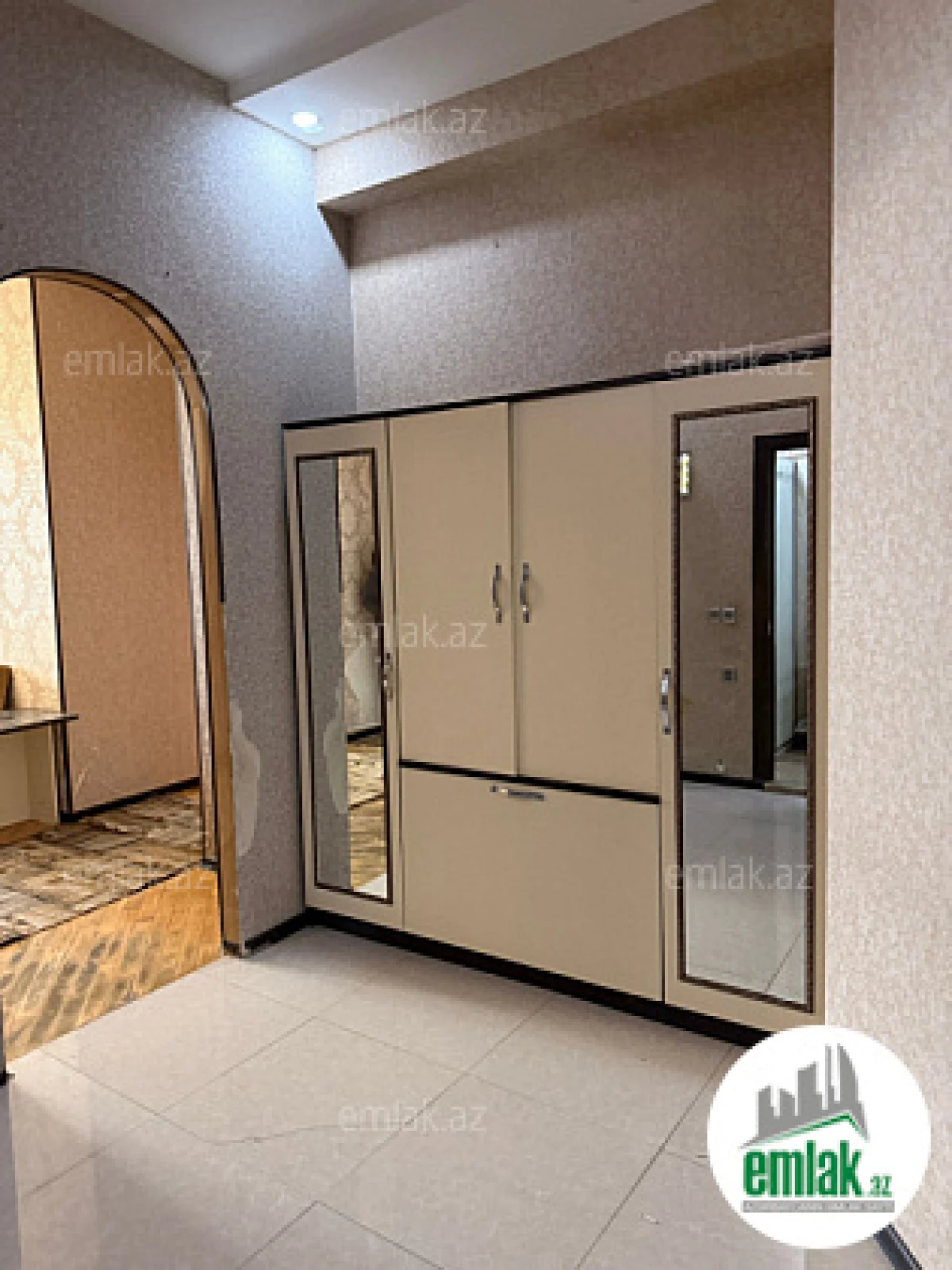 Satılır 3 otaqlı yeni tikili 100 m²