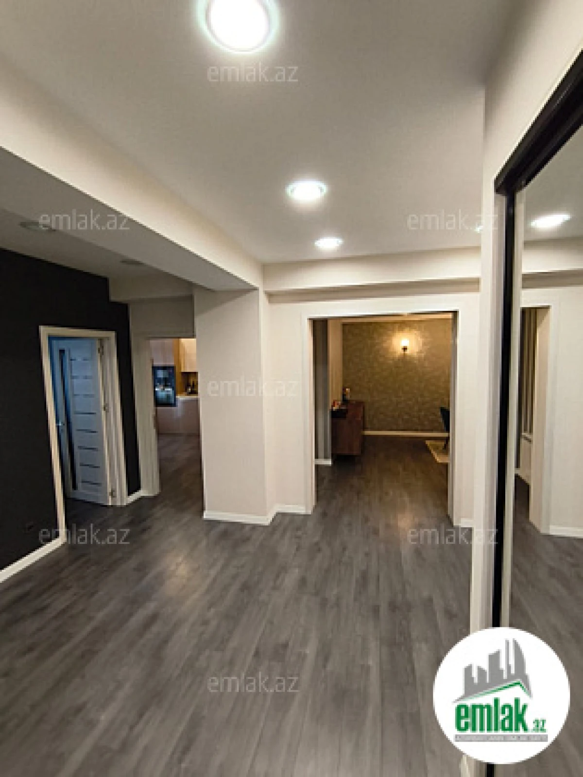 Satılır 3 otaqlı yeni tikili 122 m²