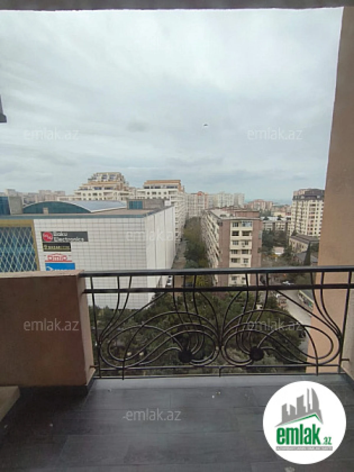 Satılır 3 otaqlı yeni tikili 122 m²