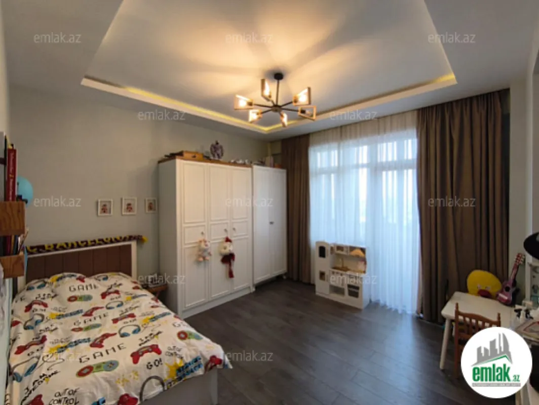 Satılır 3 otaqlı yeni tikili 122 m²