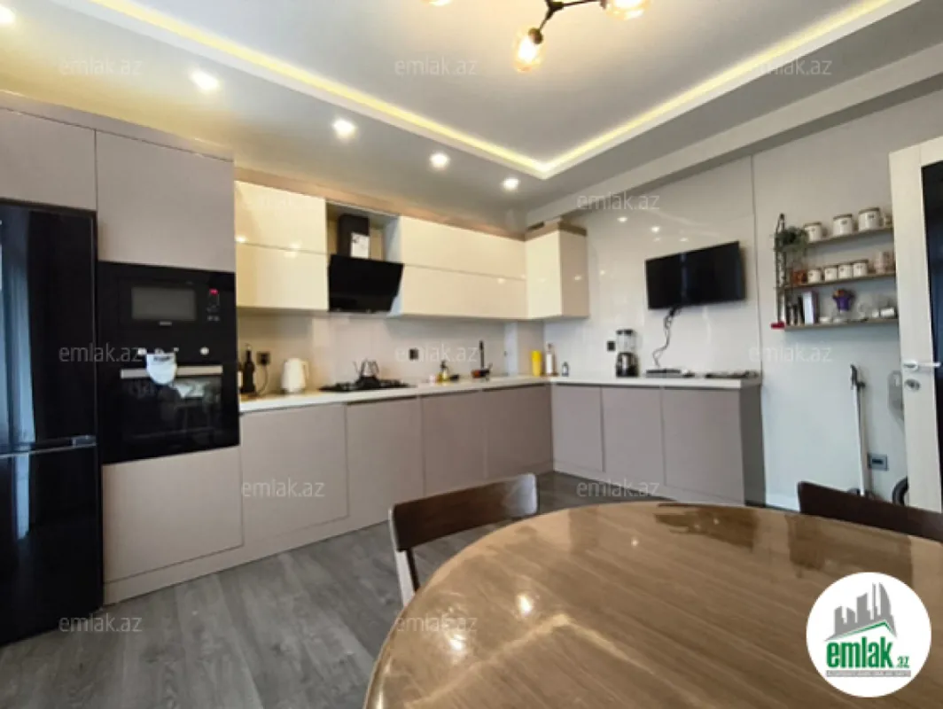 Satılır 3 otaqlı yeni tikili 122 m²