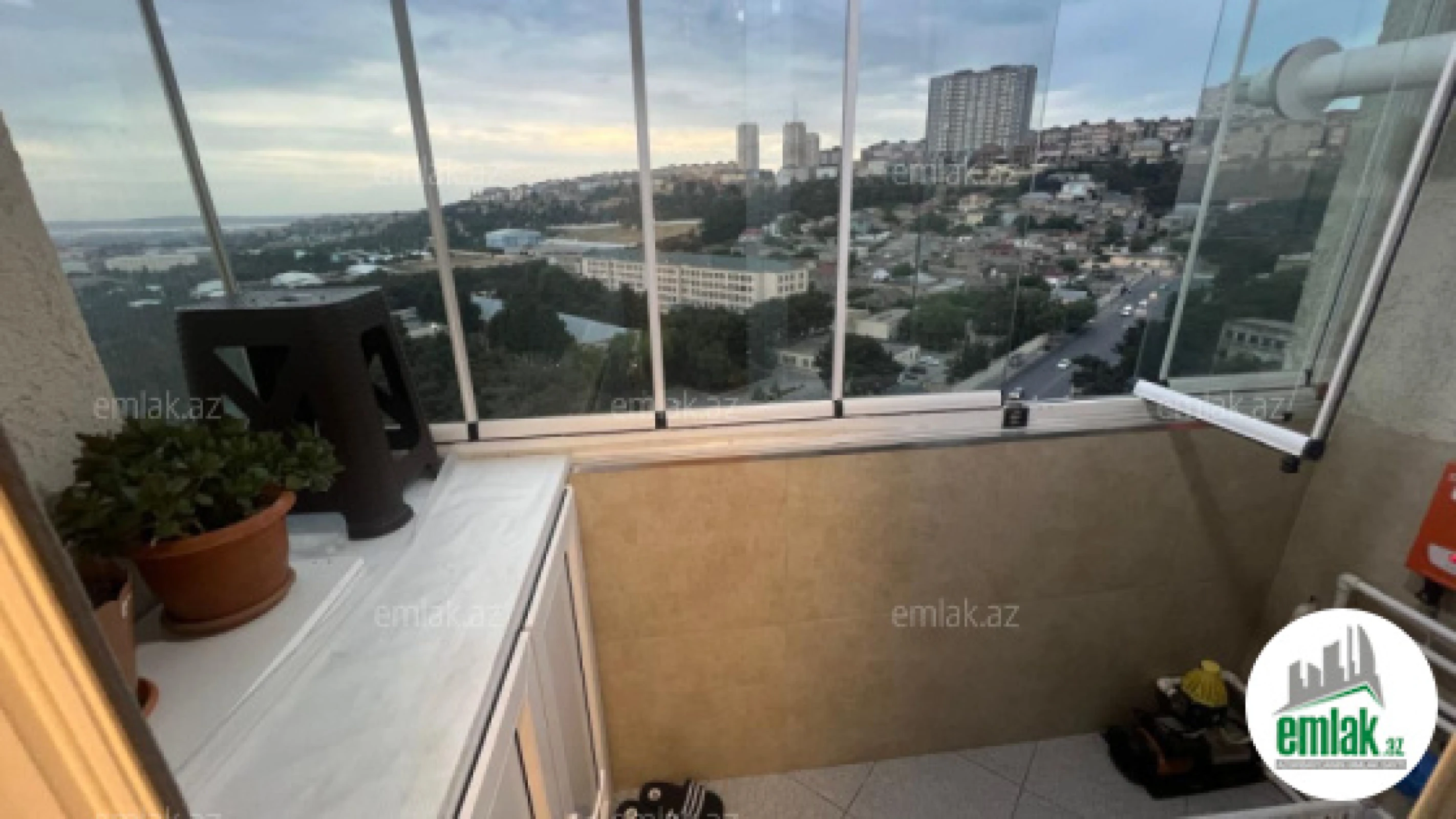 Satılır 4 otaqlı yeni tikili 125 m²