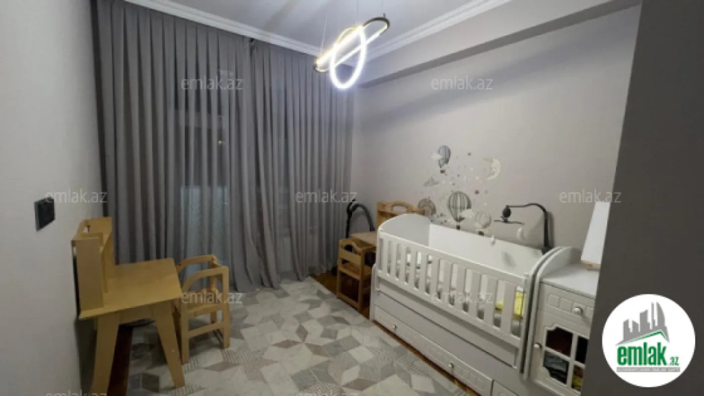 Satılır 4 otaqlı yeni tikili 125 m²