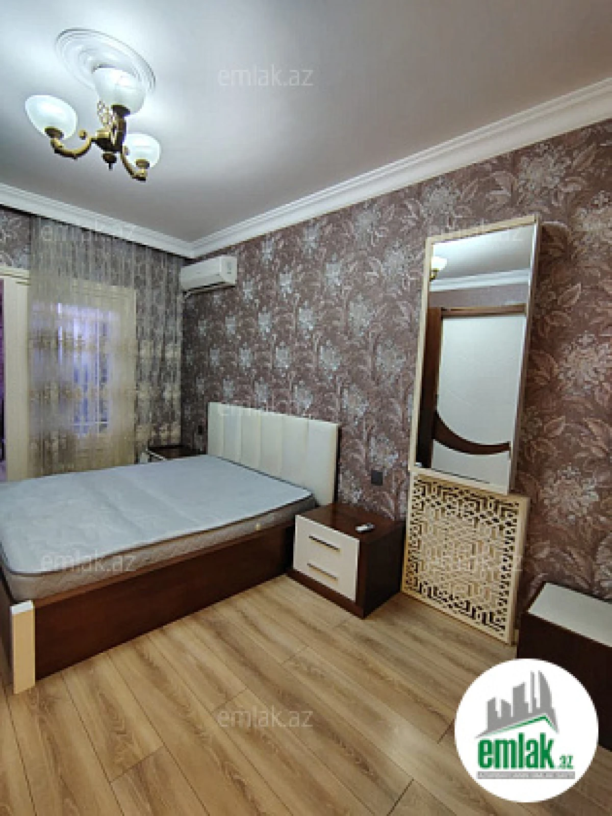 Satılır 3 otaqlı köhnə tikili 75 m²
