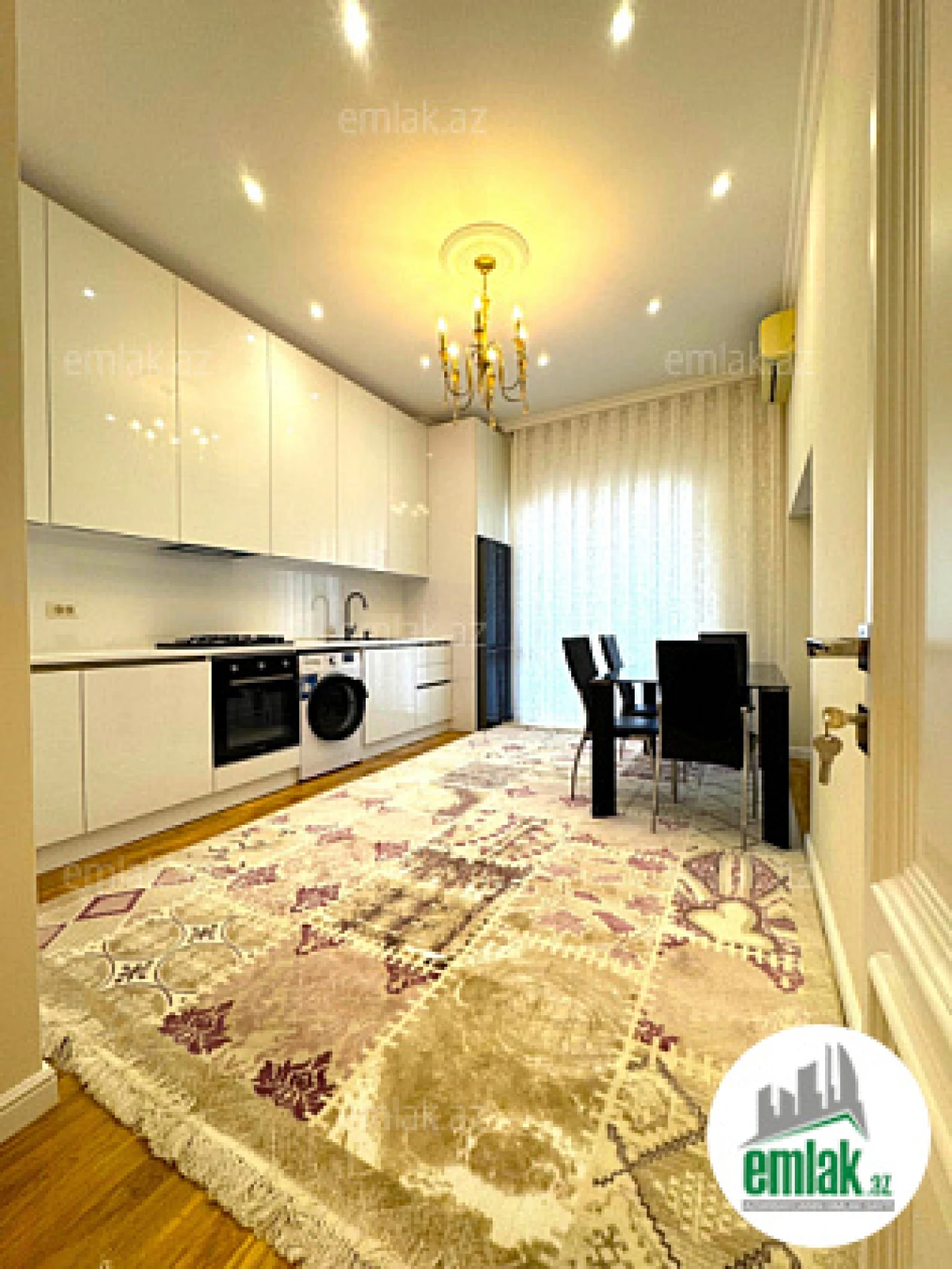 Satılır 4 otaqlı yeni tikili 230 m²