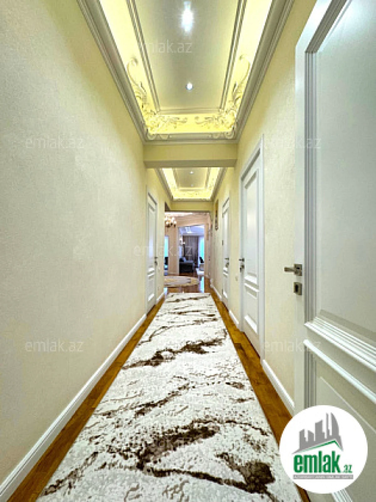 Satılır 4 otaqlı yeni tikili 230 m²