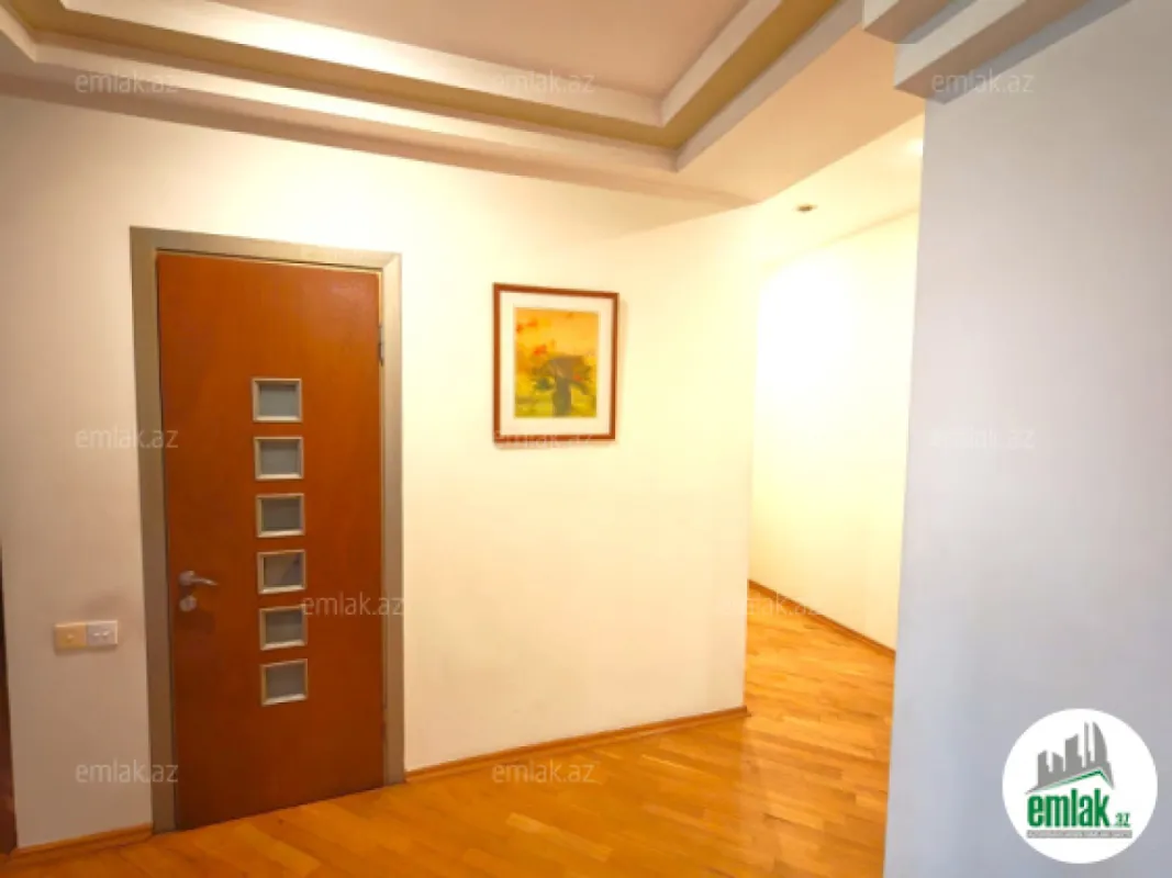 Satılır 4 otaqlı yeni tikili 223 m²