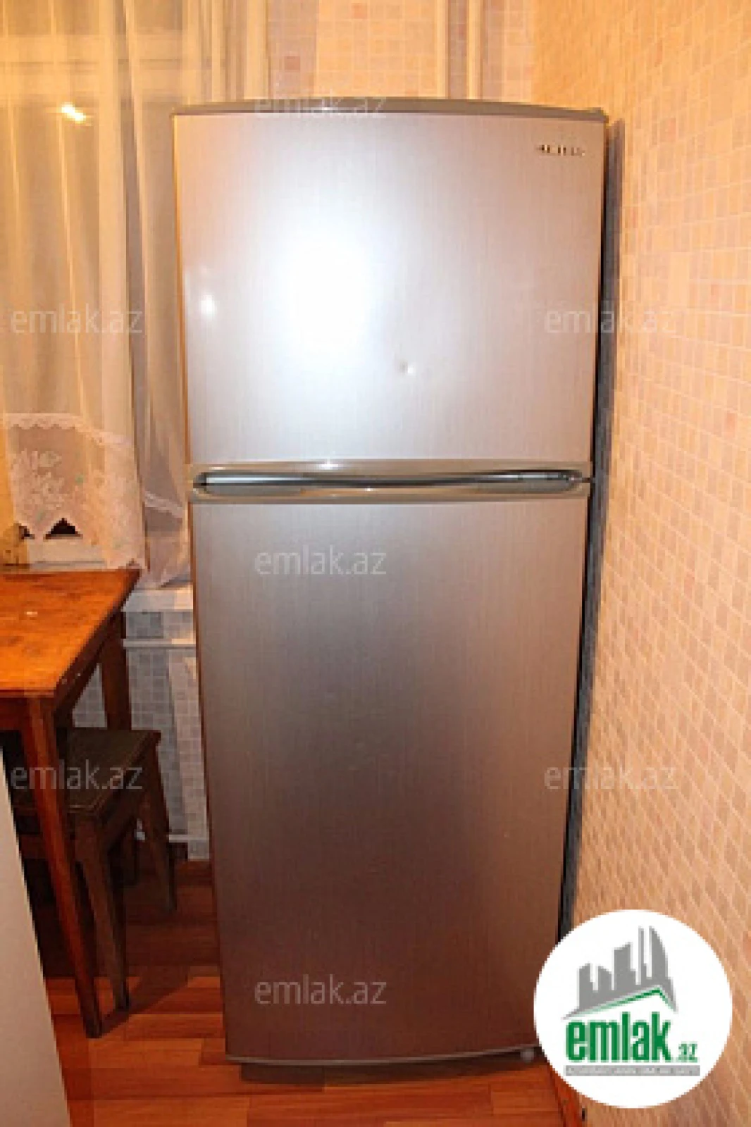 Satılır 1 otaqlı köhnə tikili 40 m²