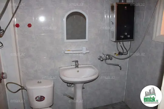 Satılır 1 otaqlı köhnə tikili 40 m²