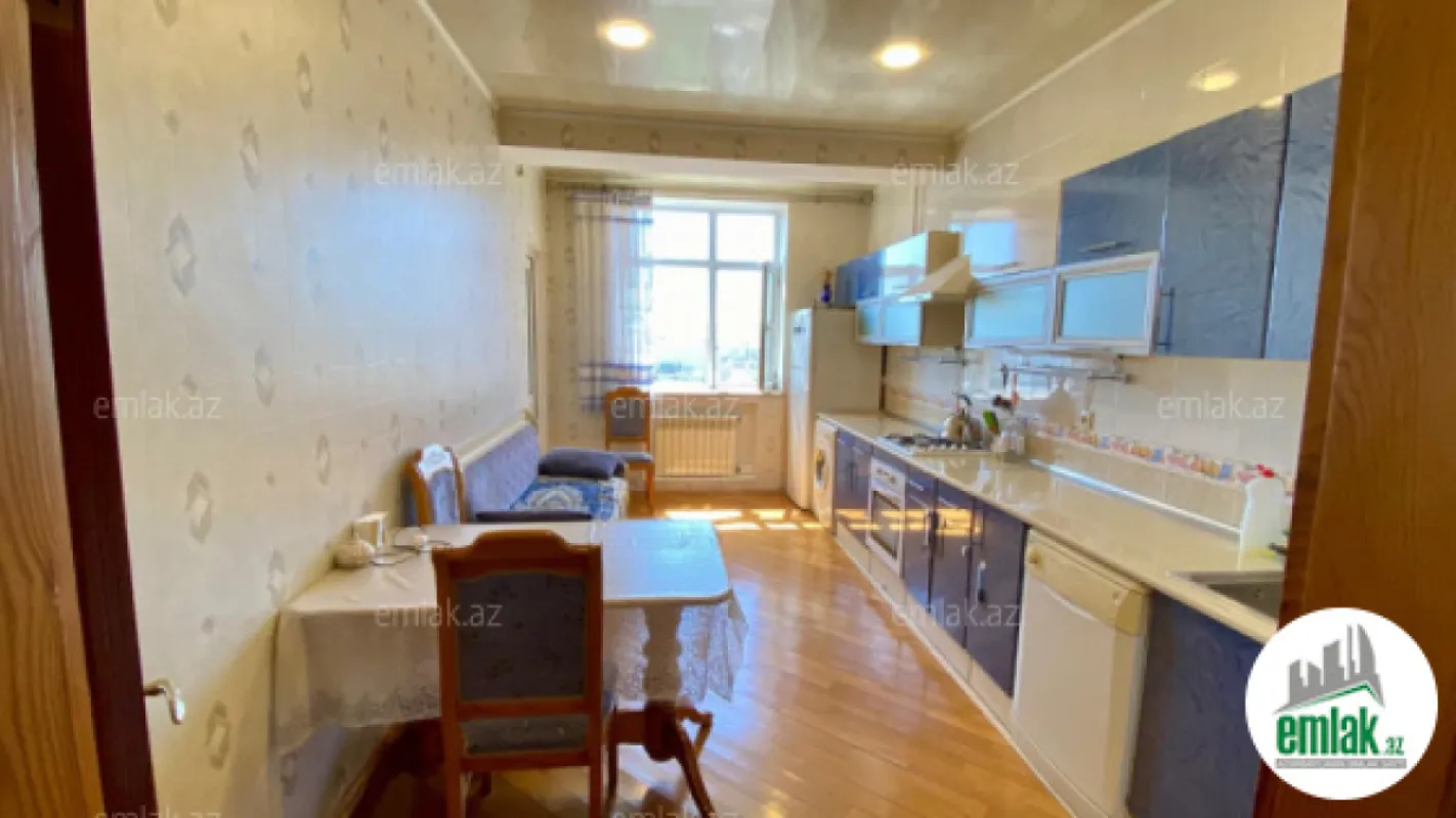 Satılır 3 otaqlı yeni tikili 141 m²