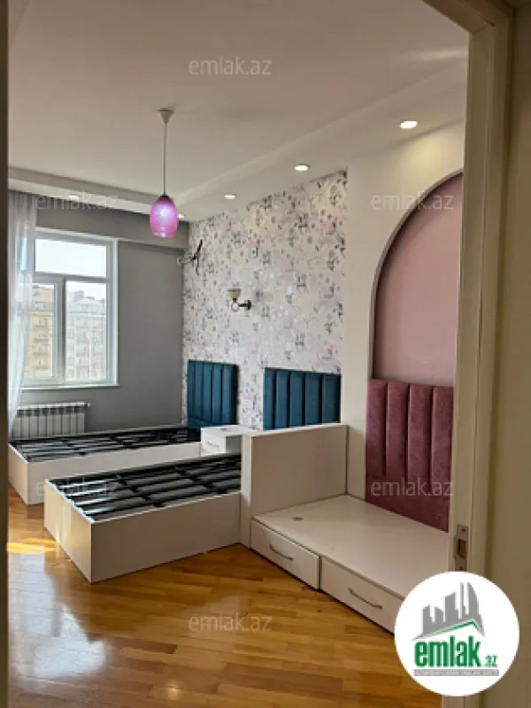 Satılır 3 otaqlı yeni tikili 113 m²