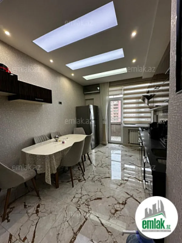 Satılır 3 otaqlı yeni tikili 150 m²