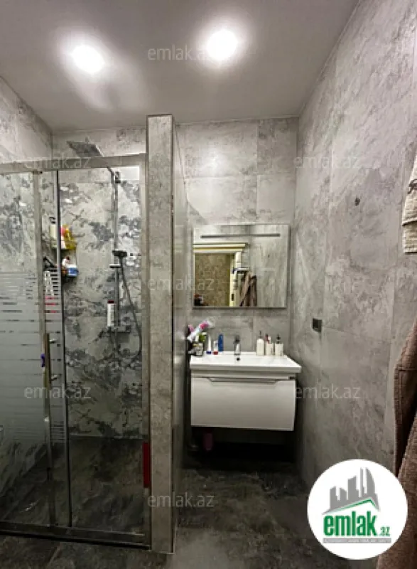 Satılır 3 otaqlı yeni tikili 150 m²