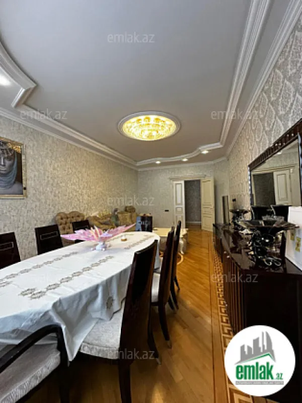 Satılır 3 otaqlı yeni tikili 150 m²