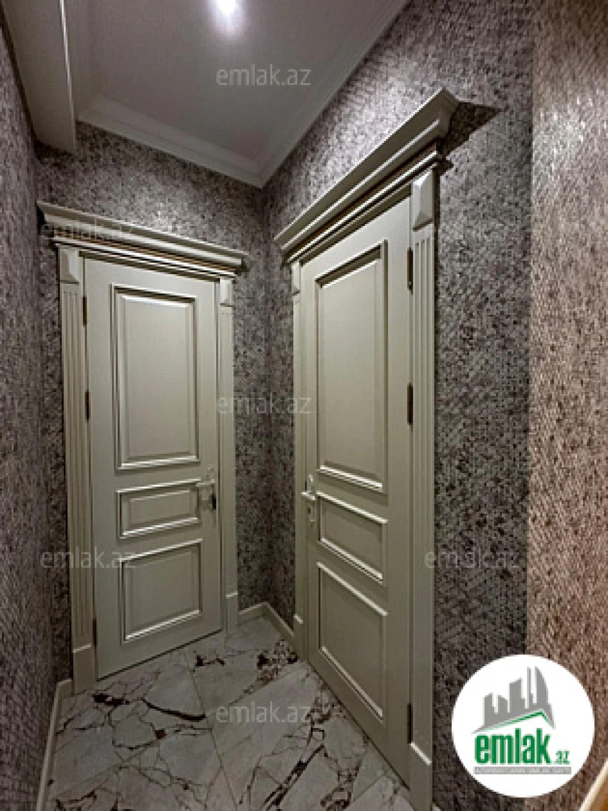 Satılır 3 otaqlı yeni tikili 150 m²