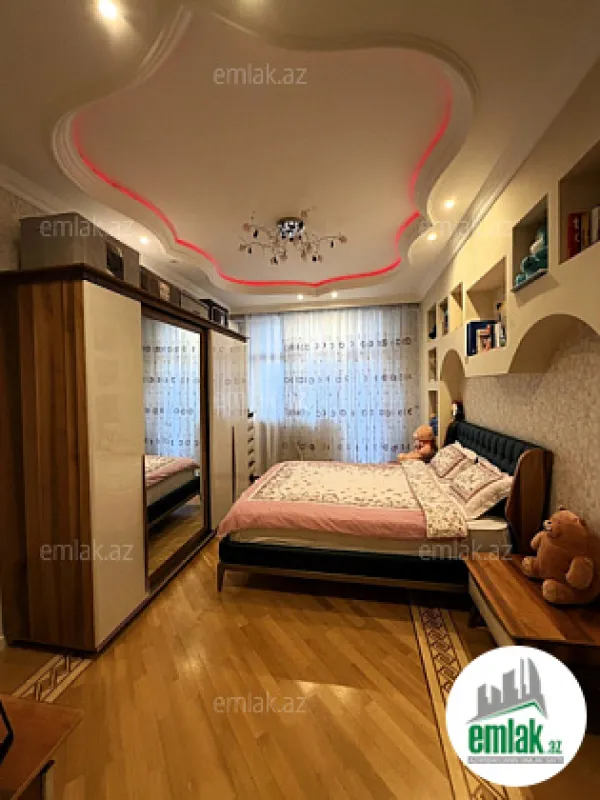 Satılır 3 otaqlı yeni tikili 150 m²