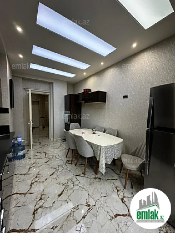 Satılır 3 otaqlı yeni tikili 150 m²